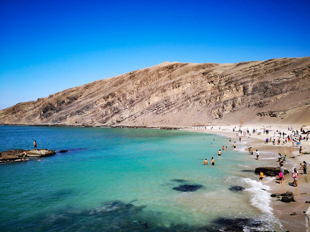 Playa La Mina, Paracas